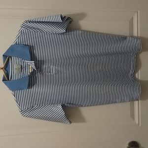 Class Club size 10/12 with blue and white stripes.